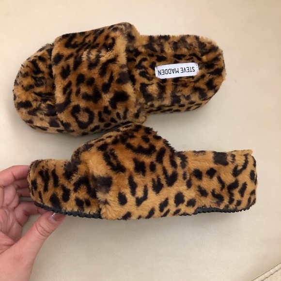 Steve Madden fabfuzz leopard fuzzy slippers - Picture 2 of 7